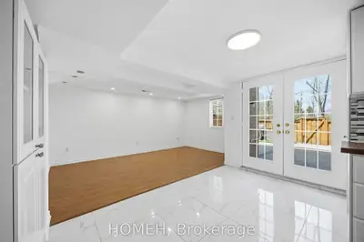 Semi-Detached in Richmond Hill