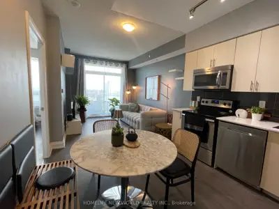 Condo Apartment in Vaughan