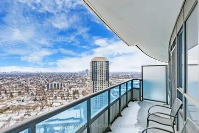 Condo Apartment in Markham