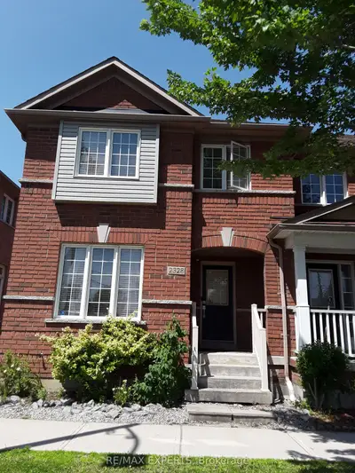 Att/Row/Townhouse in Markham