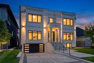 116 Oak Avenue, Richmond Hill, On L4c 6r7