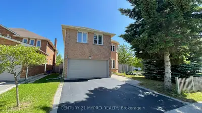 Detached in Richmond Hill