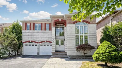 10 Fountain Court, Richmond Hill, On L4s 2k4