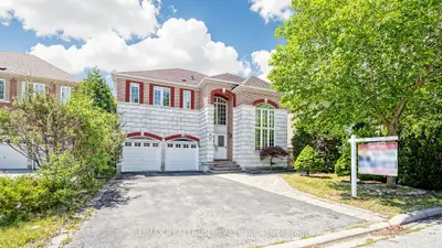 10 Fountain Court, Richmond Hill, On L4s 2k4