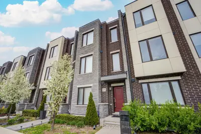 Att/Row/Townhouse in Vaughan