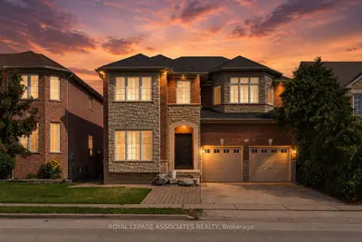 Detached in Vaughan