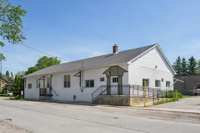 21 Ann Street, Brock, On L0e 1e0