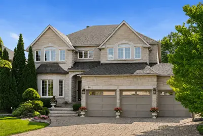 19 Mumberson Court, Markham, On L6c 1y4