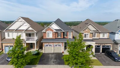32 Michaelis Street, New Tecumseth, On L9r 0m8
