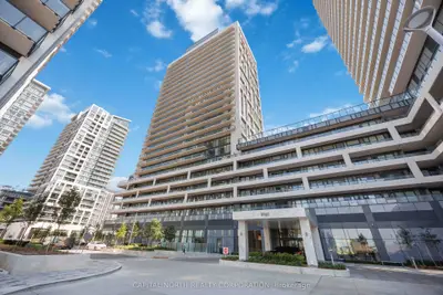 Condo Apartment in Vaughan