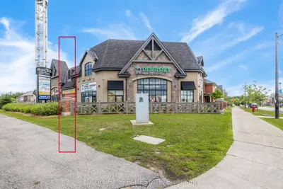 7 William Graham Drive A3, Aurora, On L3x 1v9