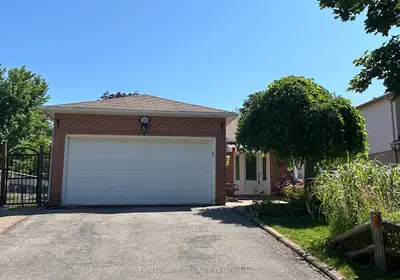 Detached in East Gwillimbury