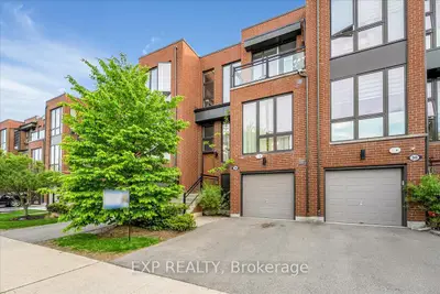 Att/Row/Townhouse in Vaughan