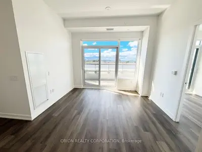 Condo Apartment in Vaughan