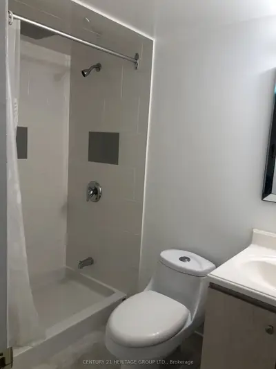 16 Cartmel Drive Apt 1 B1, Markham, On L3s 1t8