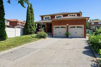 33 Marevan Place, Vaughan, On L4l 3h7
