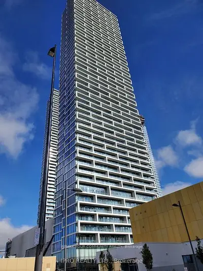 Condo Apartment in Vaughan