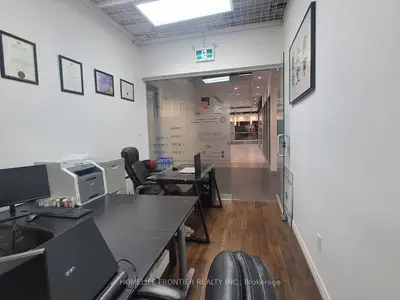 7181 Yonge Street 204, Markham, On L3t 0c7
