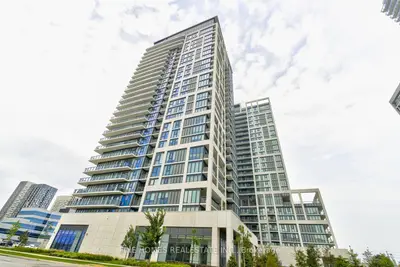 Condo Apartment in Vaughan