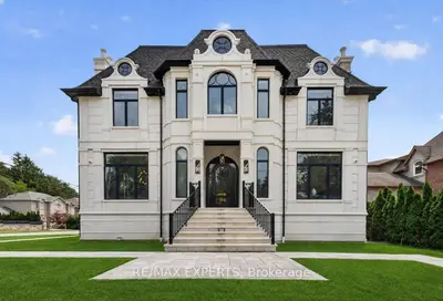 Detached in Richmond Hill