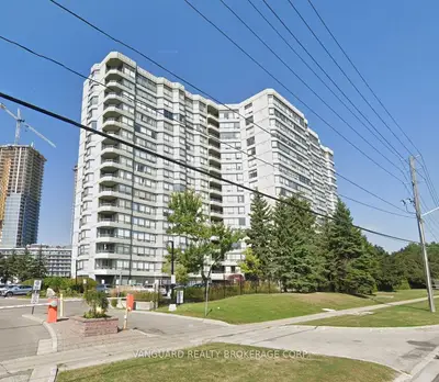 Condo Apartment in Vaughan