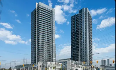 Common Element Condo in Vaughan
