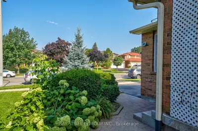 169 Killian Road Room A, Vaughan, On L6a 1a8