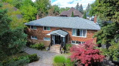 Detached in Richmond Hill