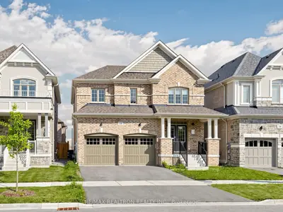 31 Valleo Street, Georgina, On L4p 0k1