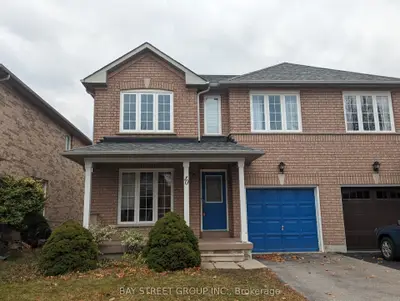 Semi-Detached in Richmond Hill