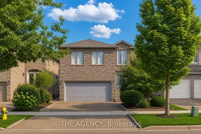 68 Townsgate Drive, Vaughan, On L4j 8a4