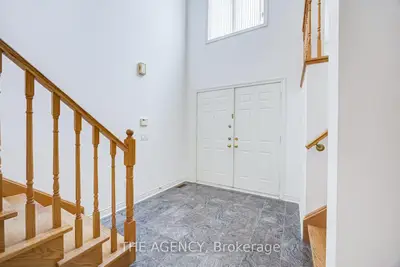 68 Townsgate Drive, Vaughan, On L4j 8a4