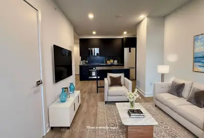Condo Apartment in Vaughan