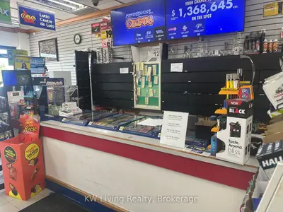 297 Wellington Street E 4, Aurora, On L4g 6k9