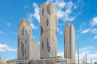 Condo Apartment in Vaughan