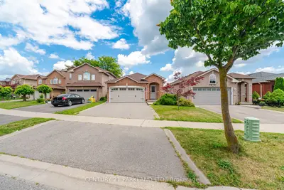 148 Solway Avenue, Vaughan, On L6a 2x2