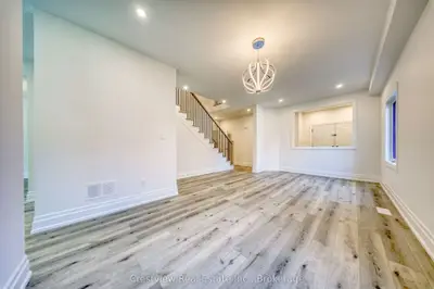 49 Sandham Crescent, Markham, On L3s 3m2