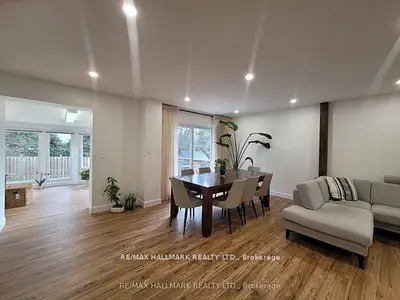 23 Ironshield Crescent, Markham, On L3t 3k7