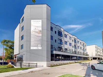 Condo Apartment in Newmarket