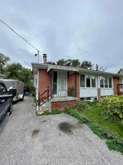 Semi-Detached in Newmarket