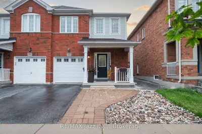 Semi-Detached in Whitchurch-Stouffville