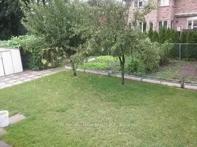 169 Trayborn Drive, Richmond Hill, On L4c 4k9