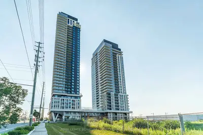 Condo Apartment in Vaughan