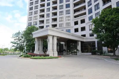 Condo Apartment in Vaughan
