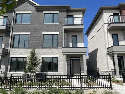 Condo Townhouse in Richmond Hill