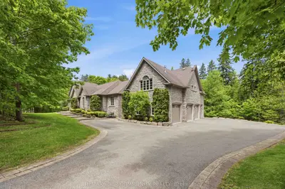 46 Lake Woods Drive, Whitchurch-stouffville, On L4a 1p1