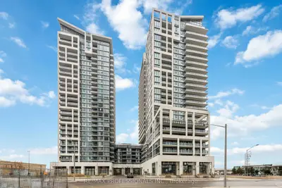 Condo Apartment in Vaughan