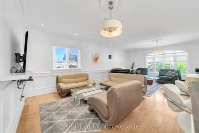 2 Mackay Drive 2nd Floor, Richmond Hill, On L4c 6p1