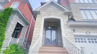 61 Magdalan Crescent, Richmond Hill, On L4e 0w4