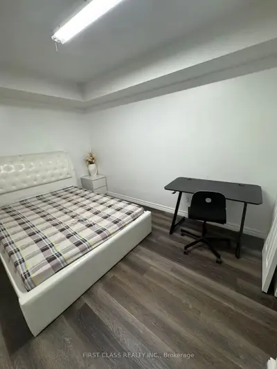 51 Silverthorne Road, Markham, On L3s 1j2